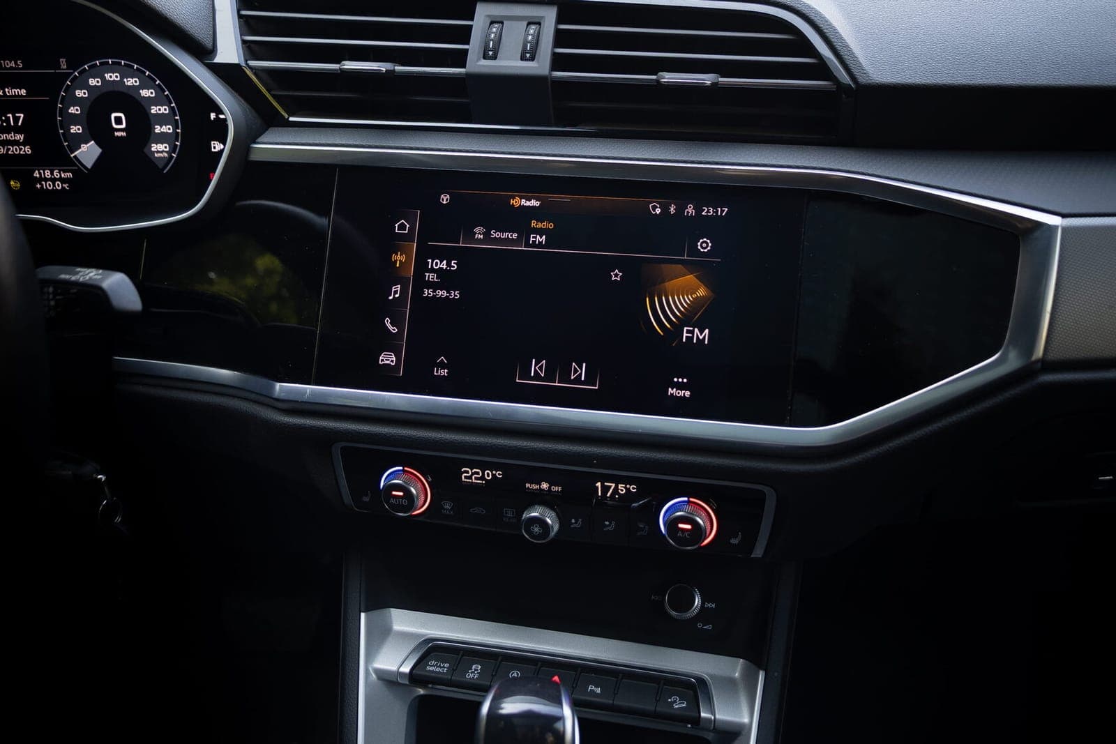 Audi Q3 фото 18