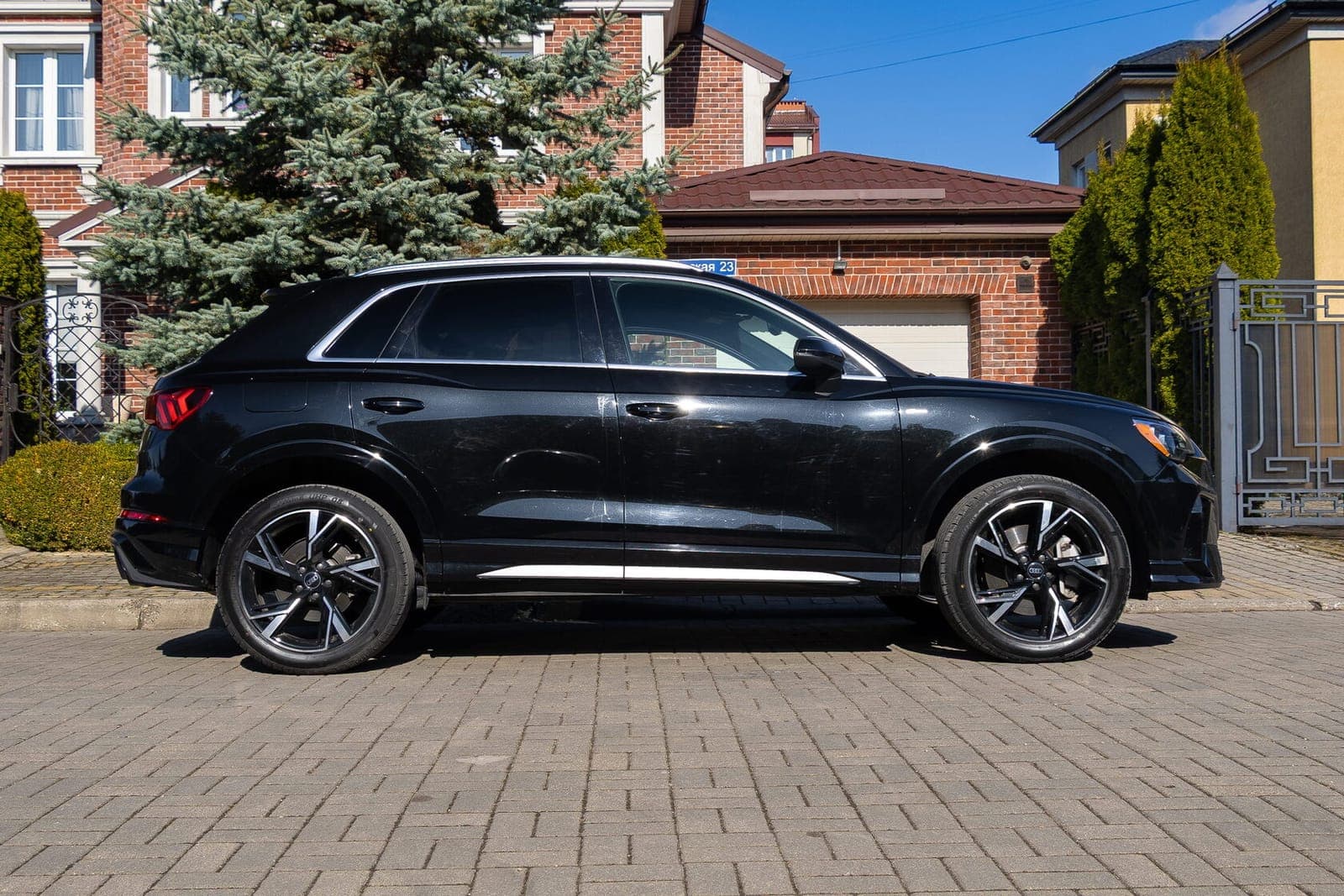 Audi Q3 фото 8