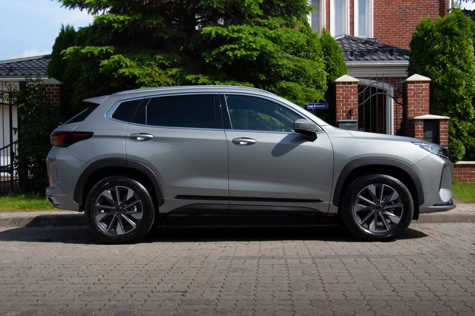 Exeed LX фото 4
