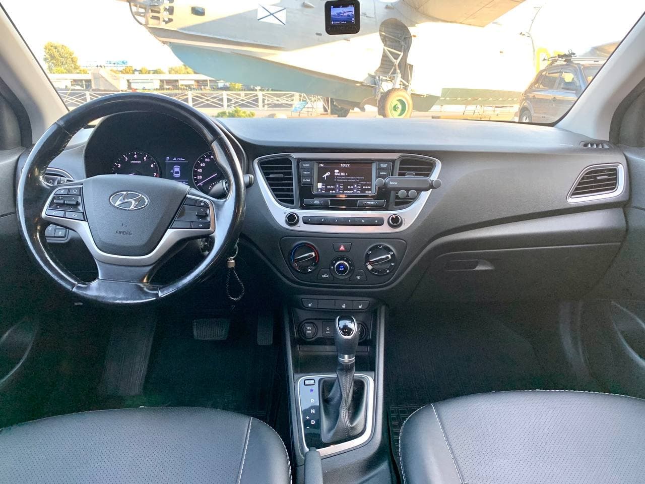 Hyundai Solaris фото 4