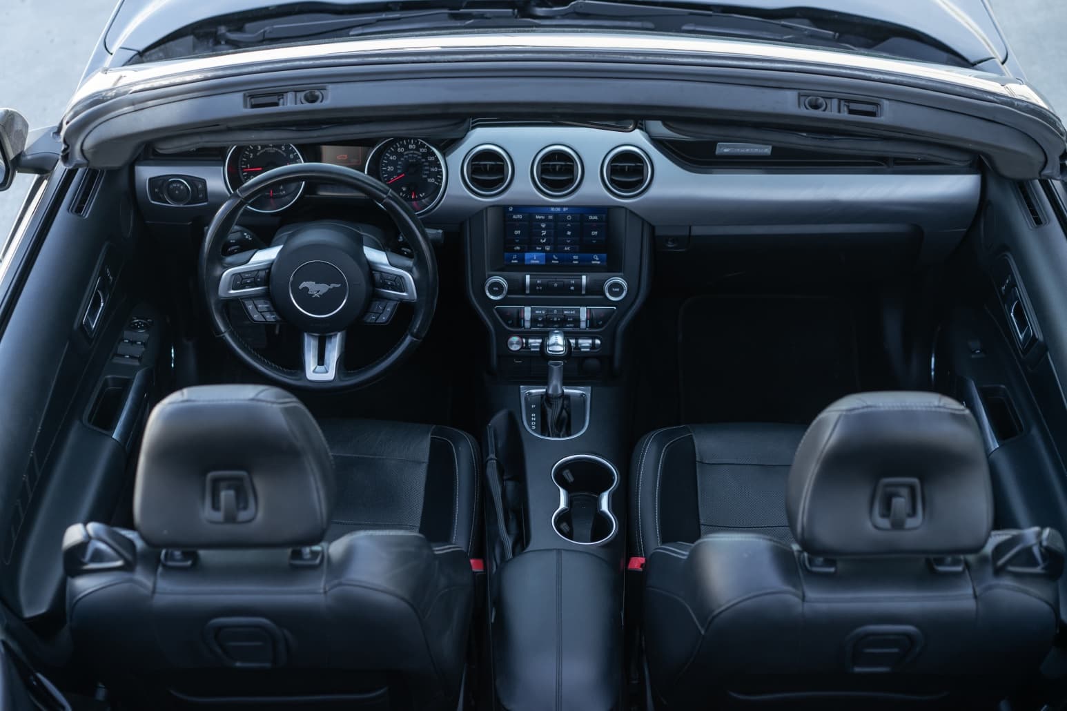 Ford Mustang фото 14