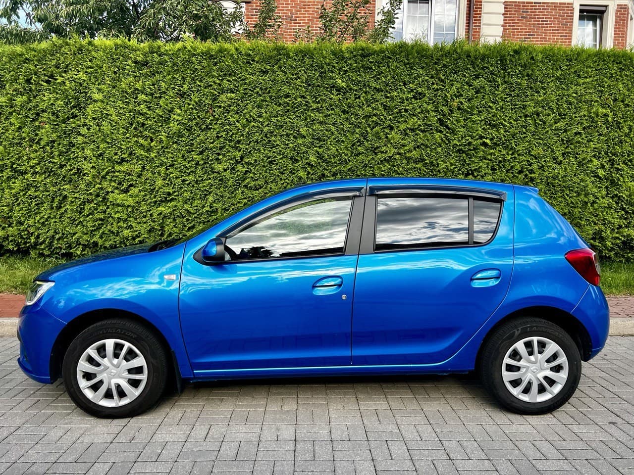 Renault Sandero фото 4