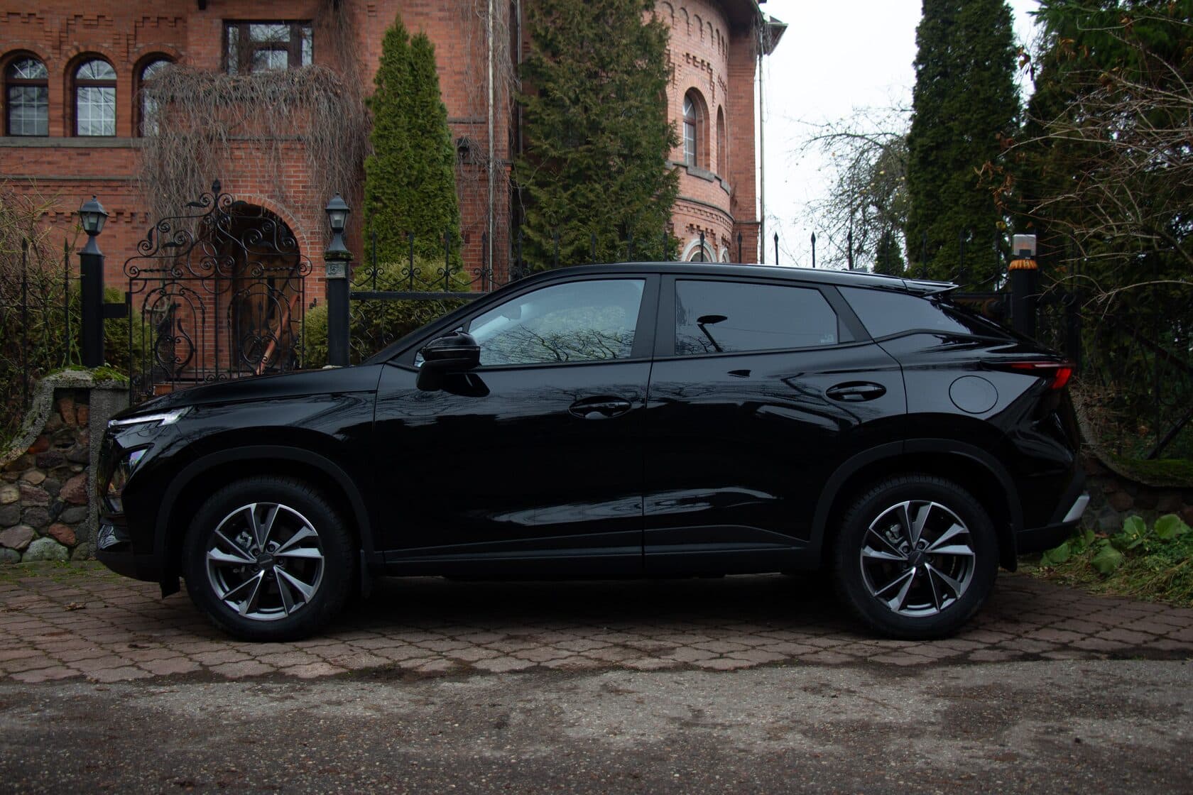 OMODA C5 фото 9