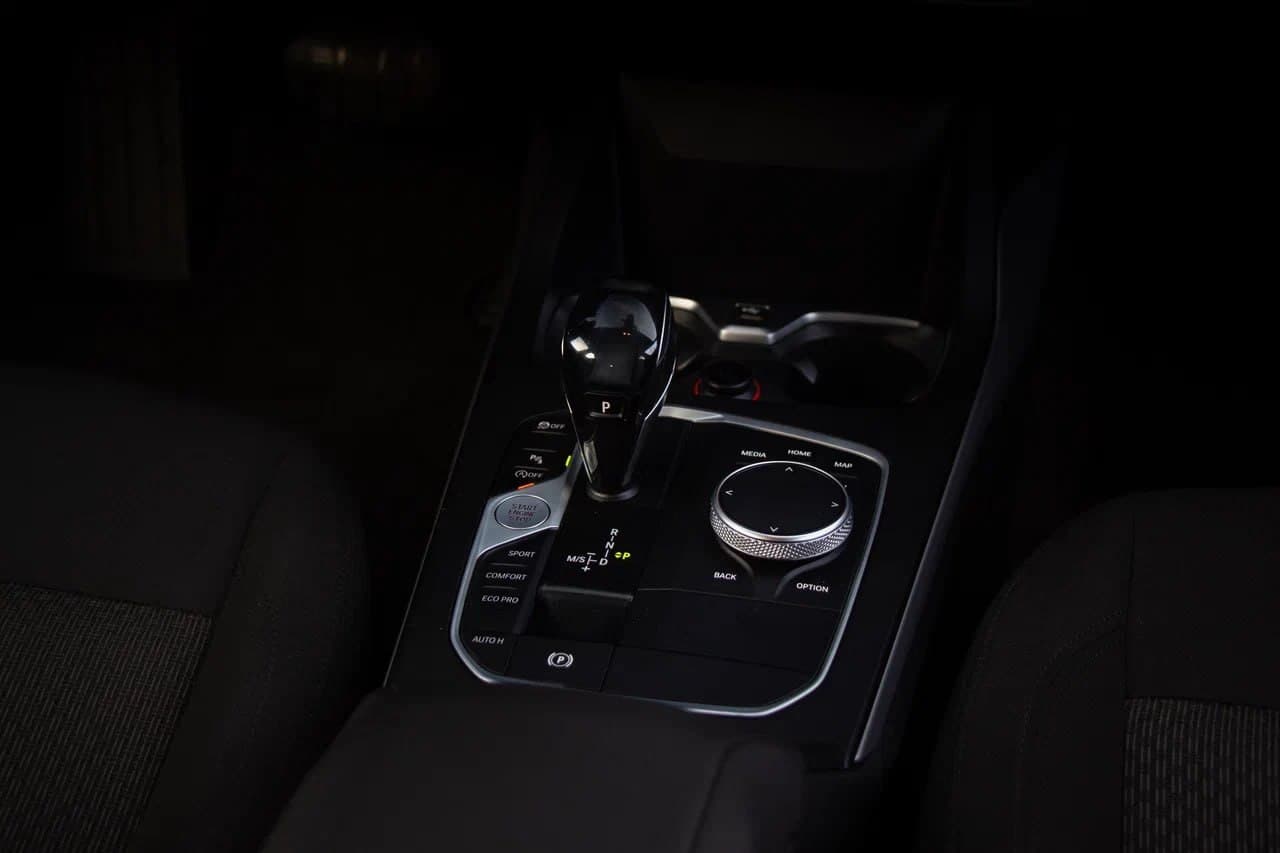 BMW 1 Series F40 фото 10