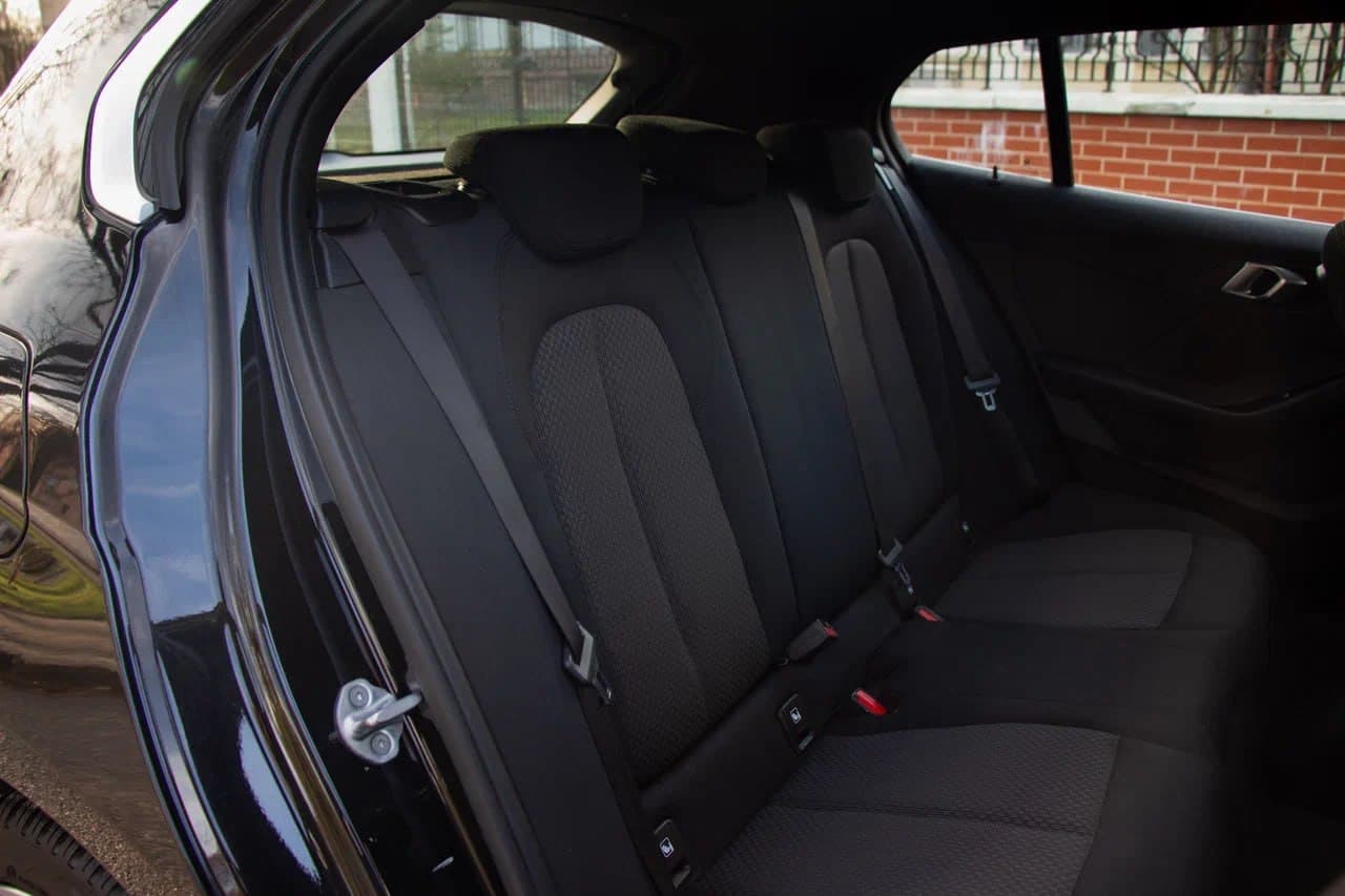 BMW 1 Series F40 фото 12