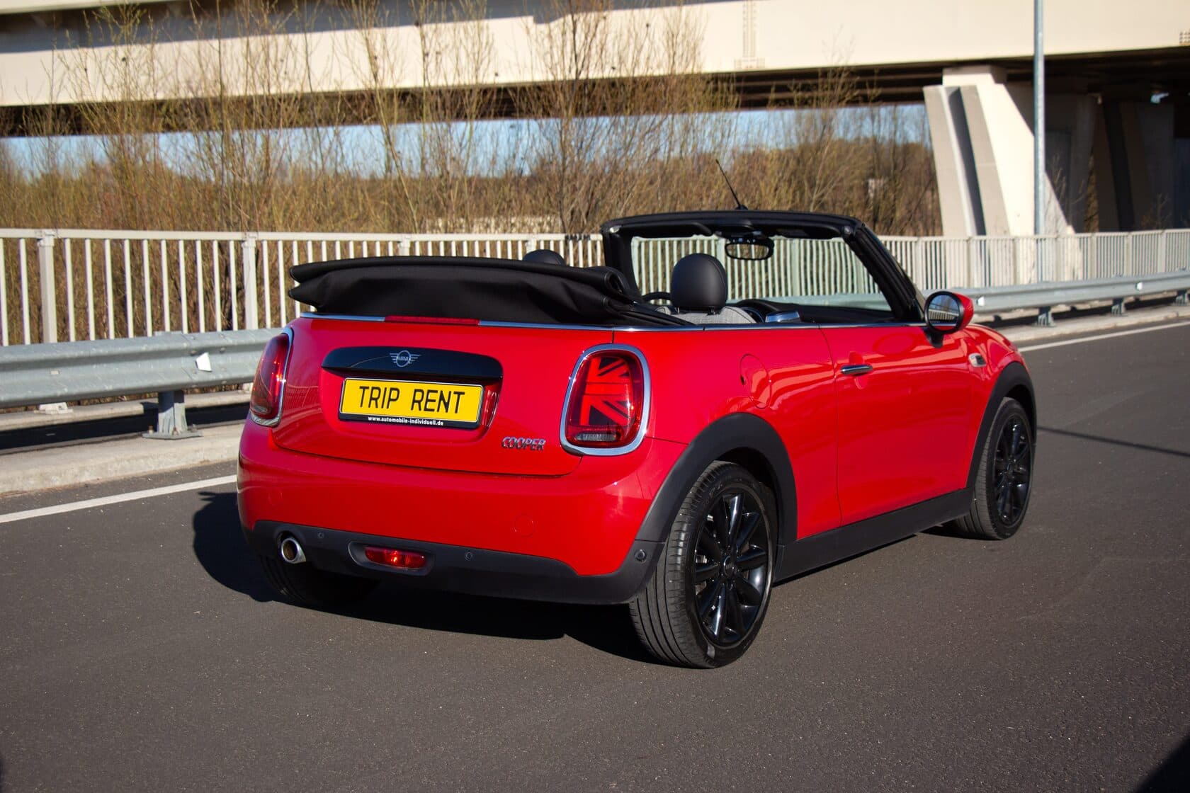 Mini Cooper Cabrio фото 6