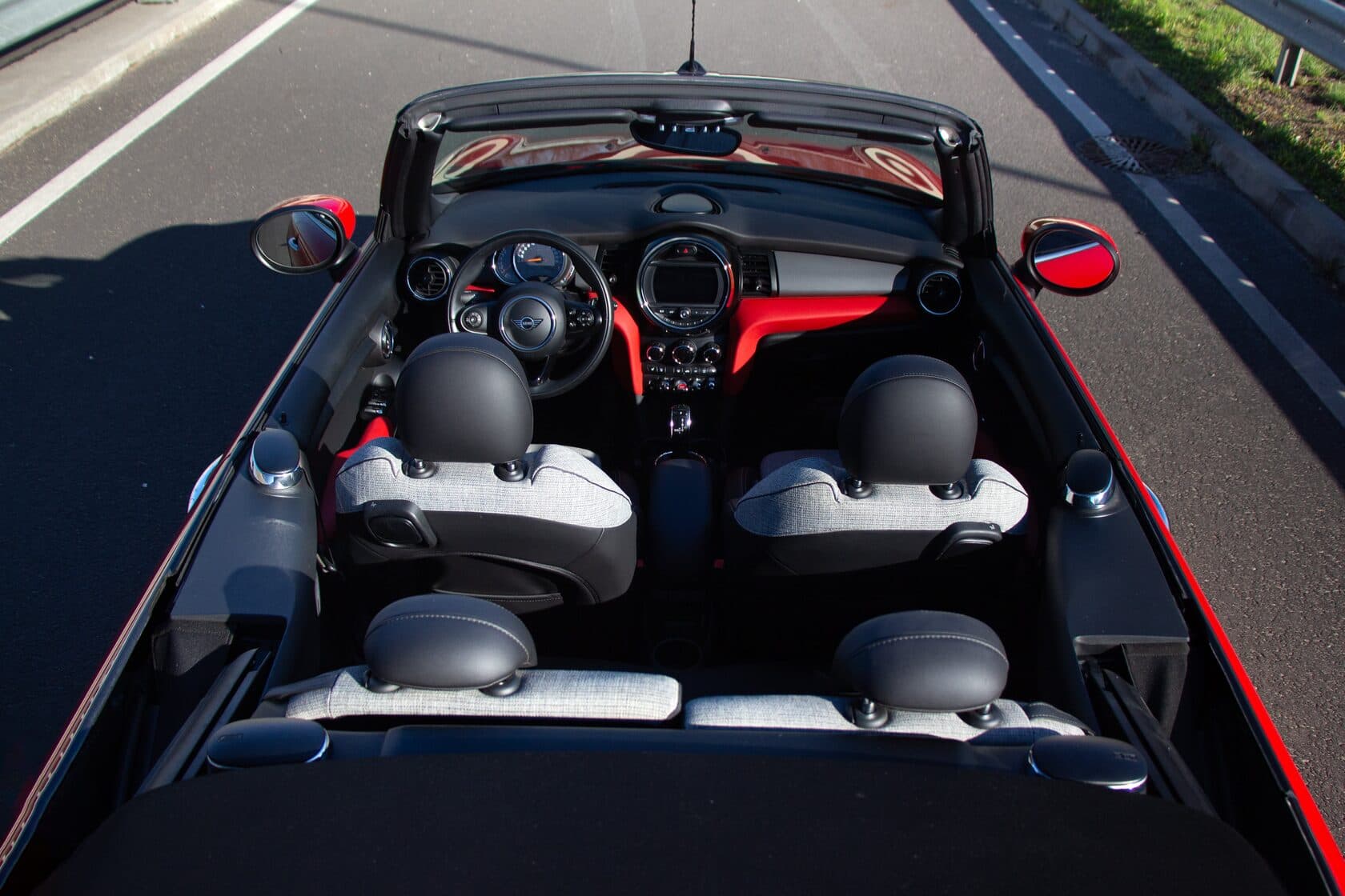 Mini Cooper Cabrio фото 7