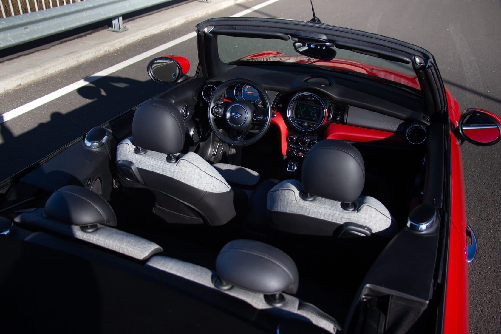 Mini Cooper Cabrio фото 9
