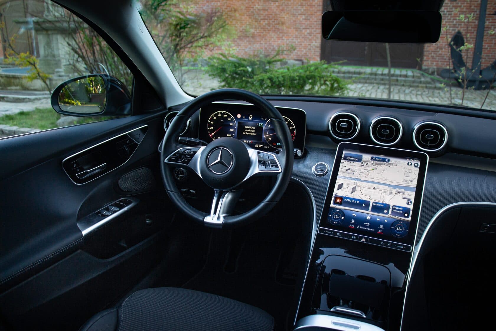 Mercedes-Benz C-Class фото 14