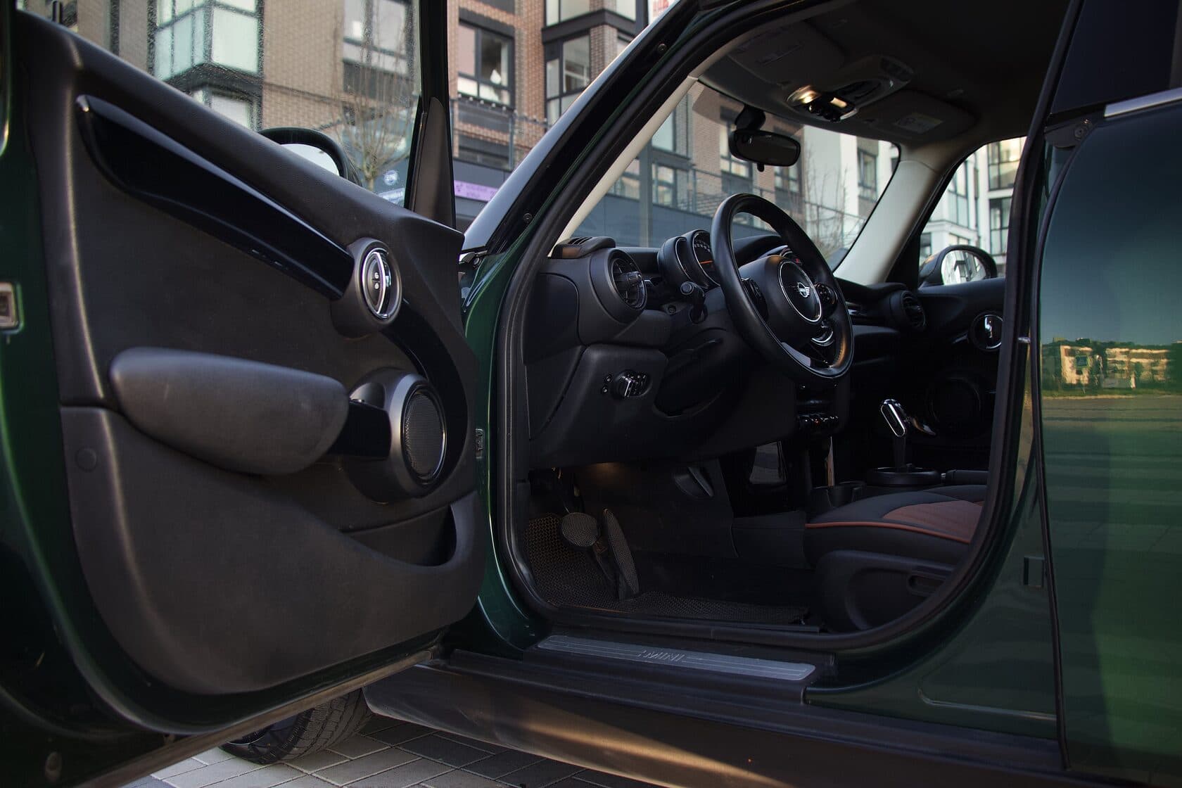 Mini Cooper One фото 13