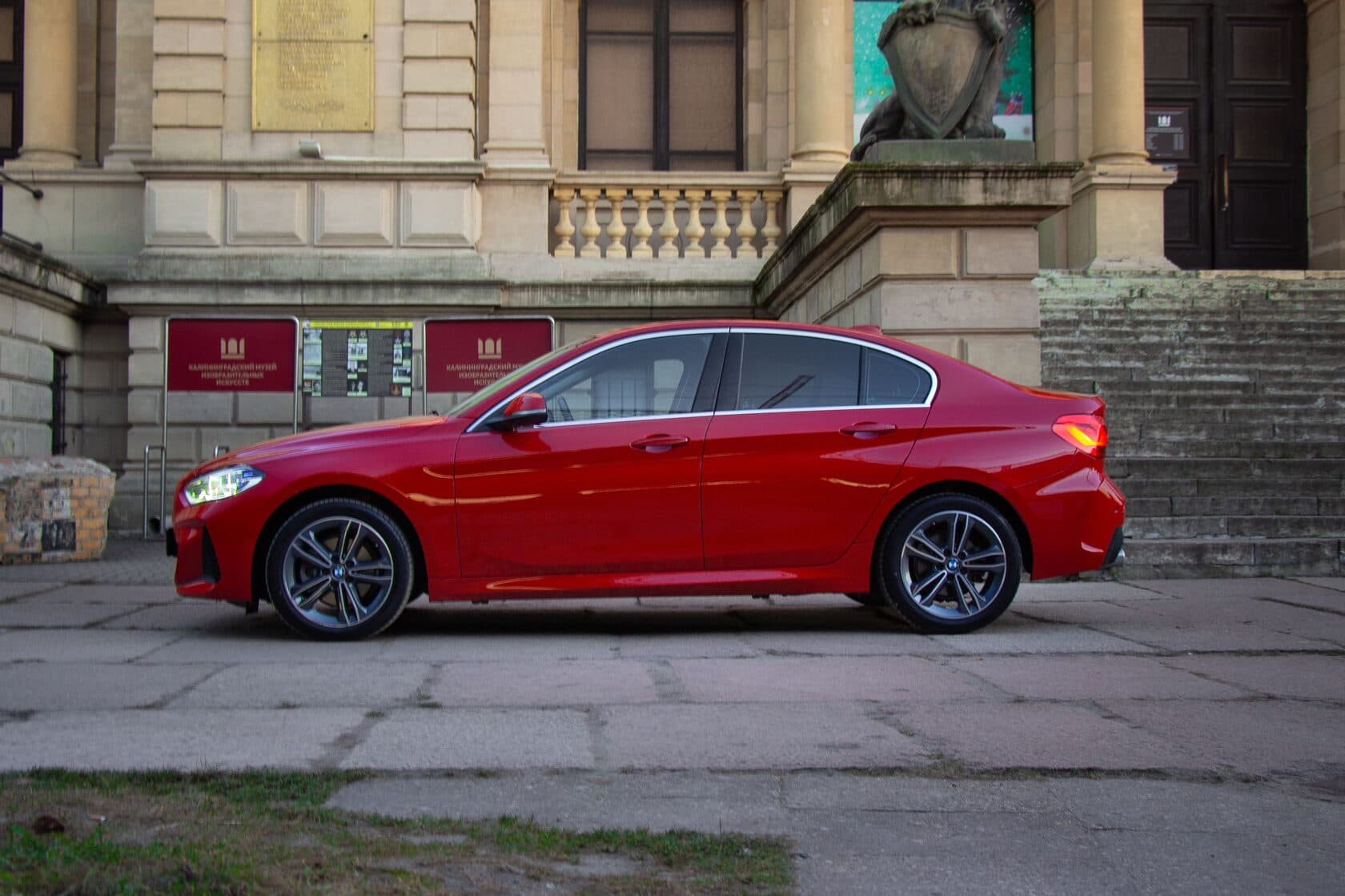 BMW 1-Series F52 фото 3