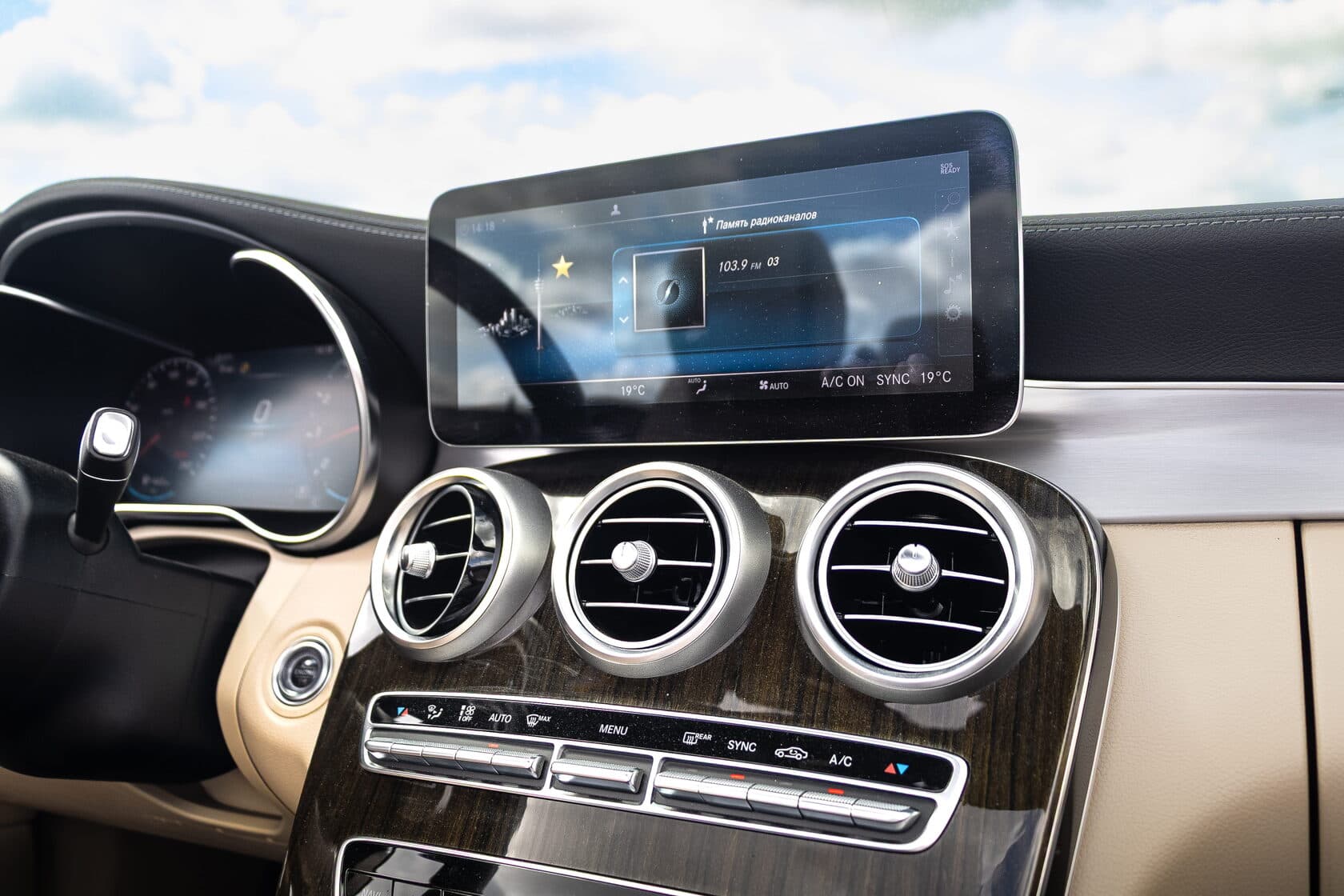 Mercedes-Benz C-Class фото 10
