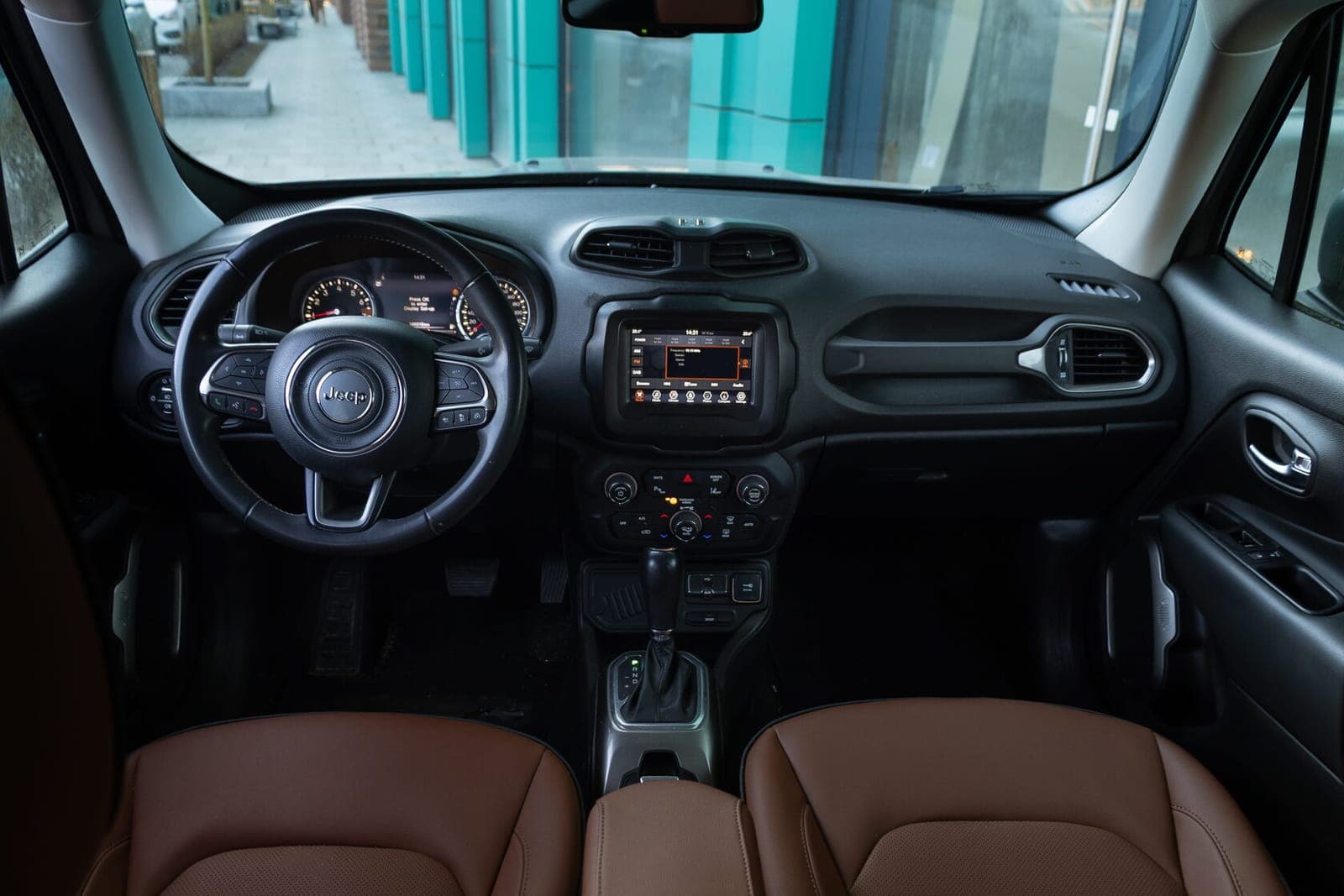 Jeep Renegade фото 20