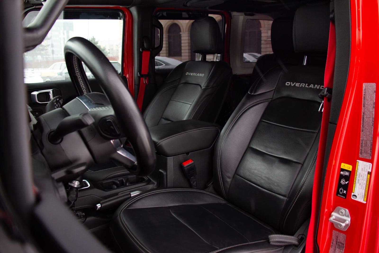 Jeep Wrangler Sahara фото 14