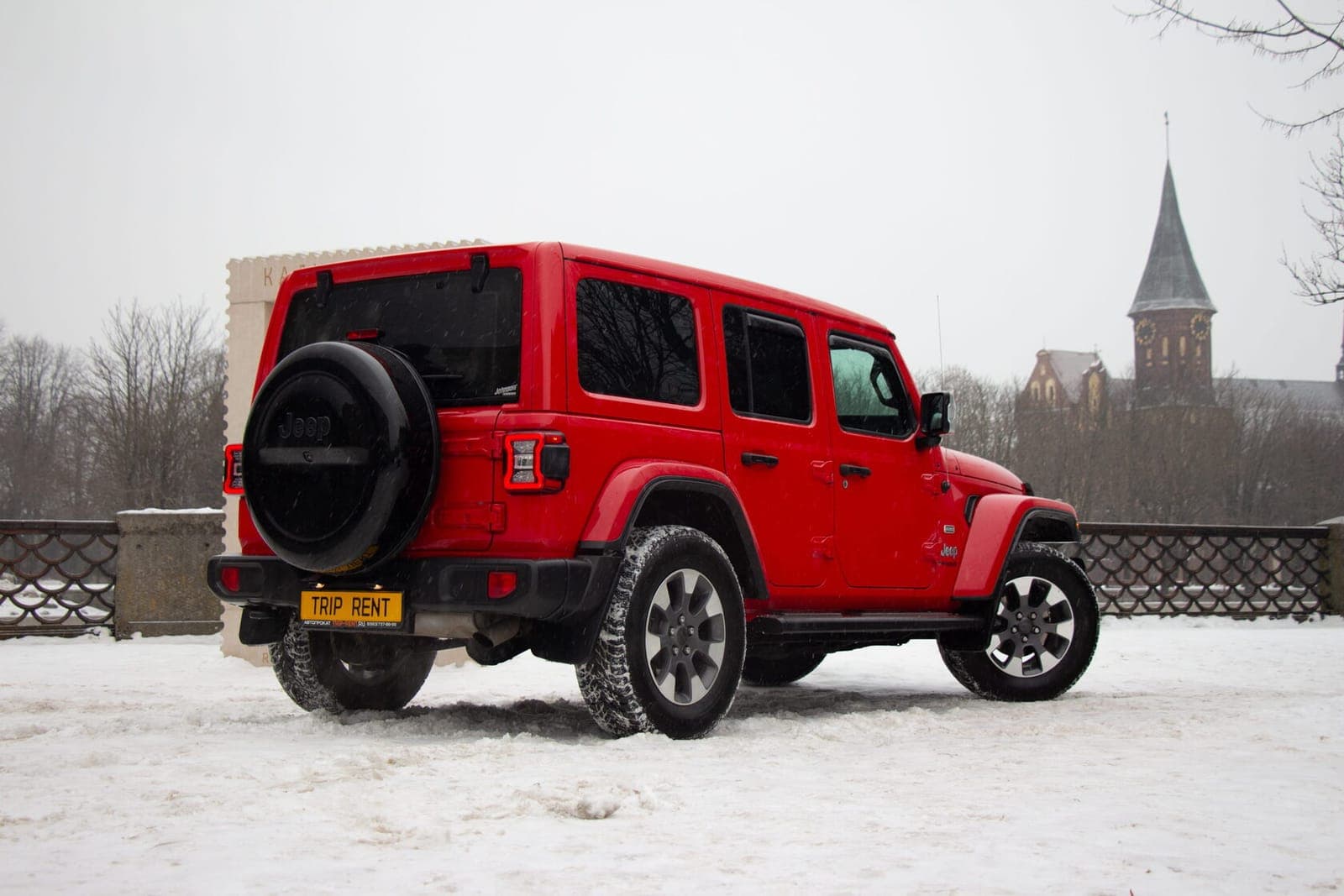 Jeep Wrangler Sahara фото 4
