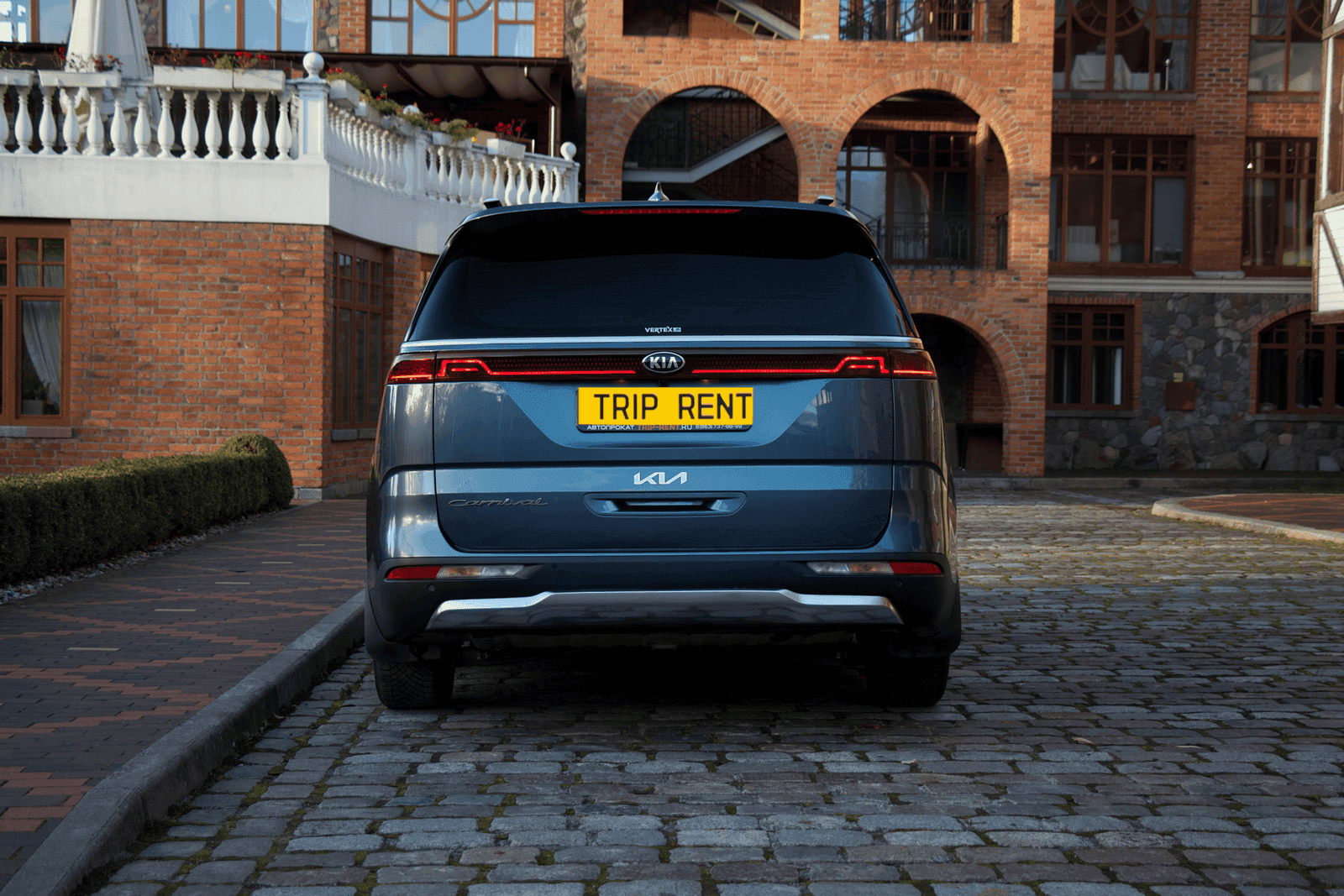 Kia Carnival фото 2