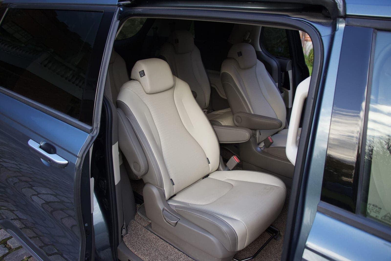 Kia Carnival фото 5