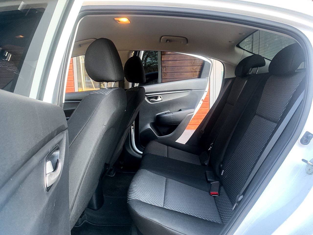 Kia Rio фото 5