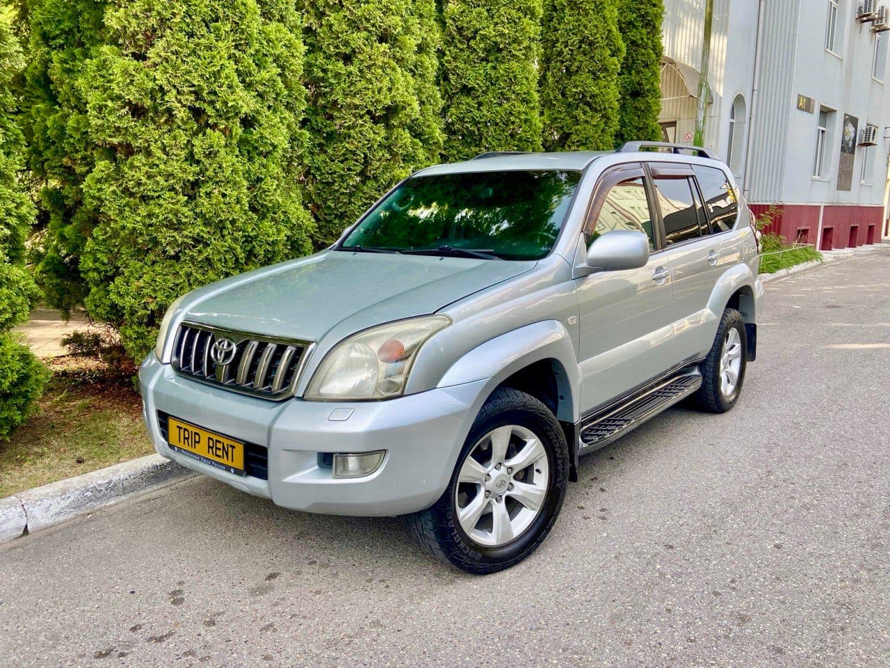 Toyota Land Cruiser 120
