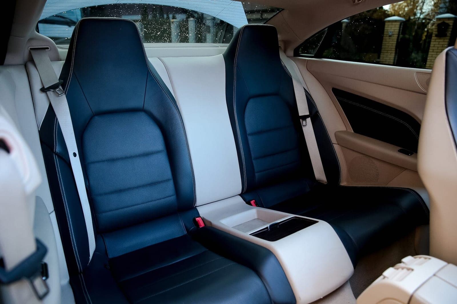 Mercedes-Benz E-Class фото 14