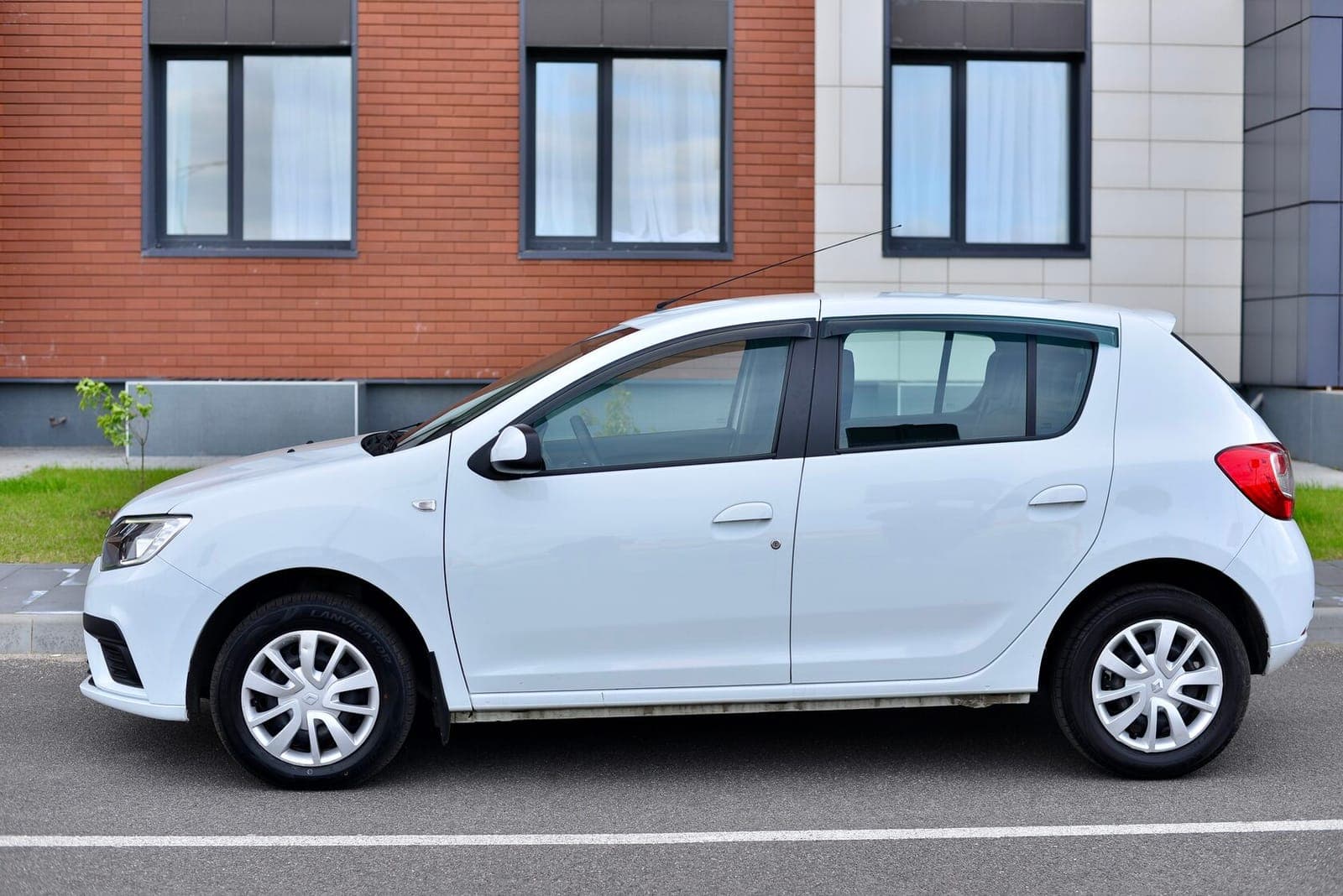 Renault Sandero фото 2
