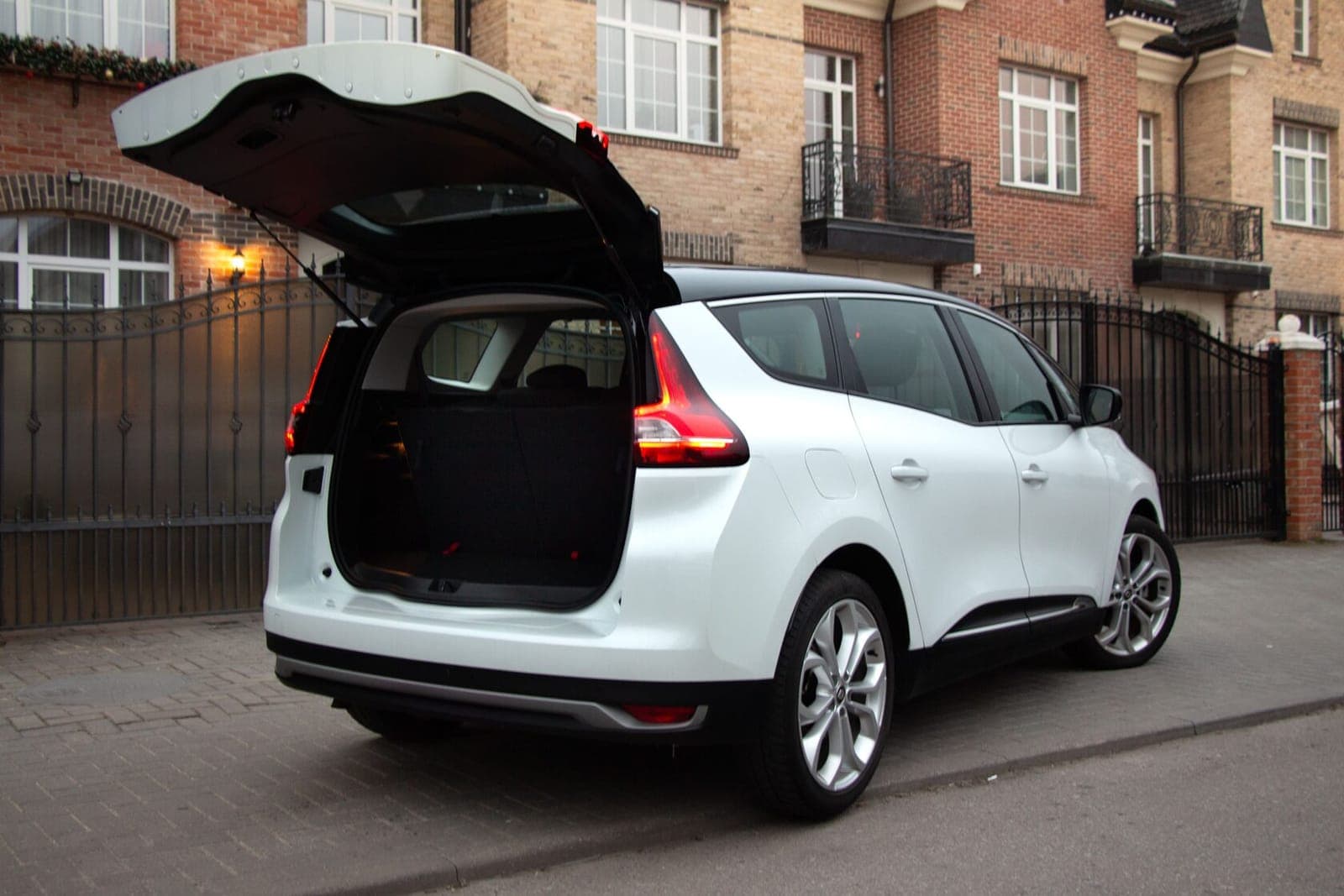 Renault Scenic фото 7
