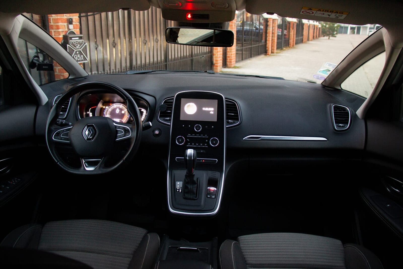 Renault Scenic фото 9