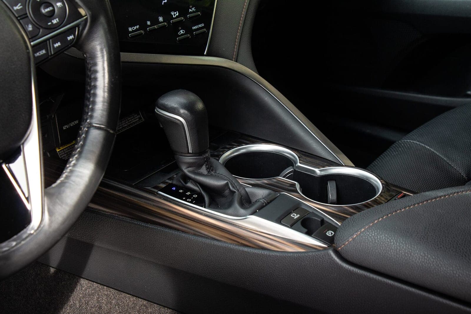 Toyota Camry фото 13
