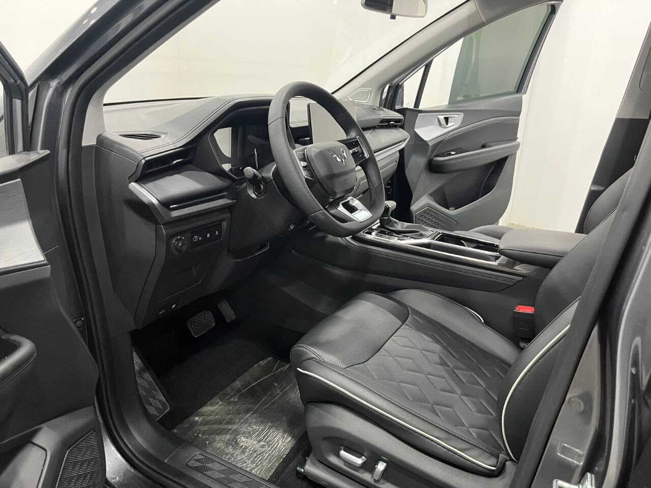 Wuling фото 11